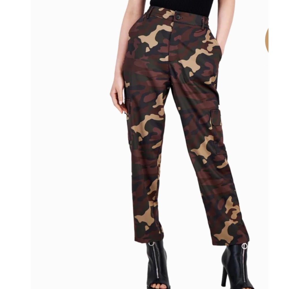 NWOT - BAR III CAMOUFLAGE SATIN CARGO PANTS